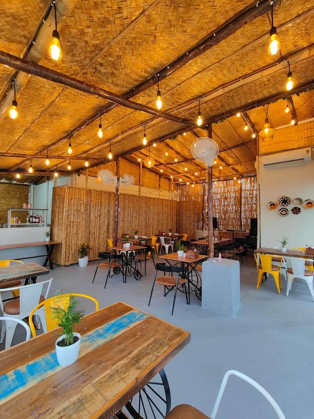 131,The Nook Hotel Bhubaneswar Bagian luar foto