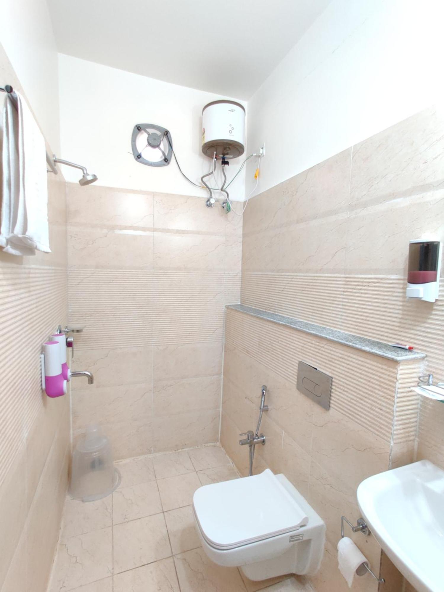 131,The Nook Hotel Bhubaneswar Bagian luar foto